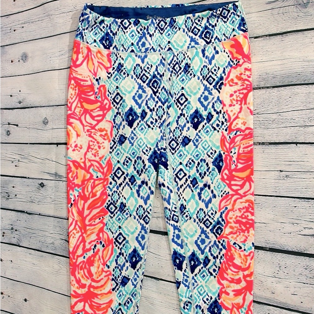 Lilly Pulitzer Luxletic Cropped Leggings (Size L)